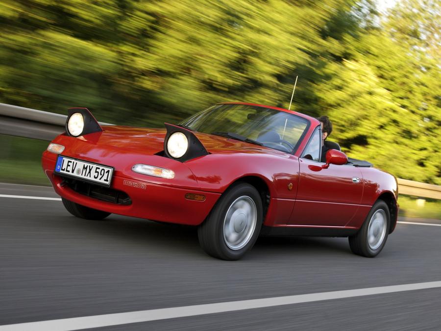  Mazda MX-5 (NA) 1989 года  (фото 15 из 30)